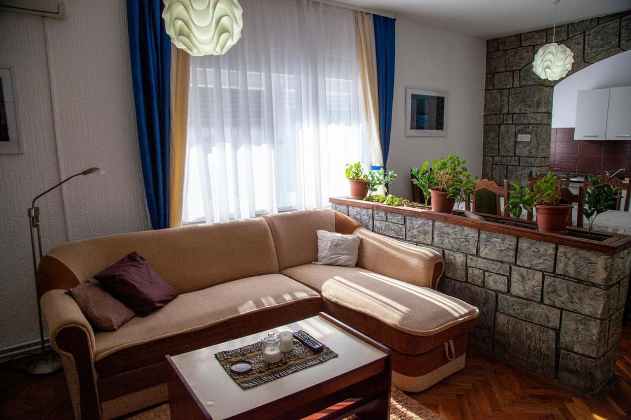 Apartman Ksenija Ðakovo エクステリア 写真