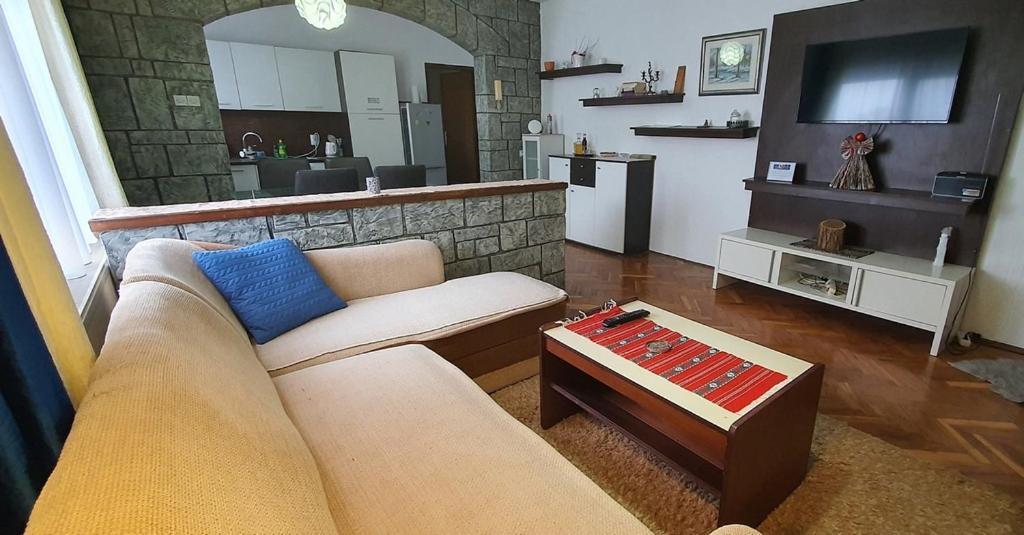 Apartman Ksenija Ðakovo エクステリア 写真